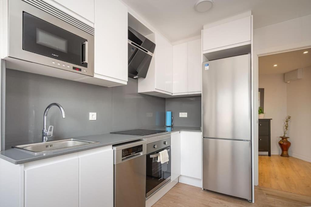 Myhousespain - Moderno Piso Frente Al Mar Хихон Екстериор снимка