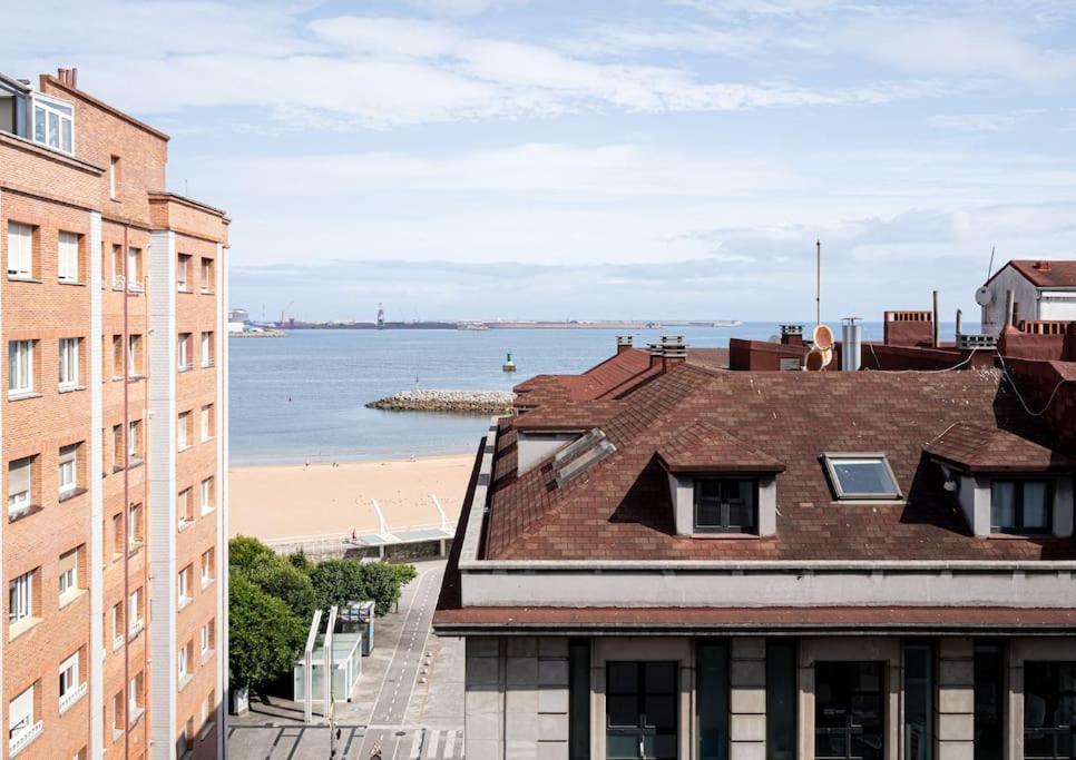 Myhousespain - Moderno Piso Frente Al Mar Хихон Екстериор снимка