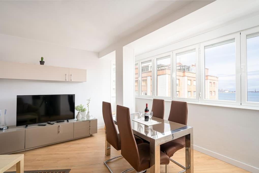 Myhousespain - Moderno Piso Frente Al Mar Хихон Екстериор снимка
